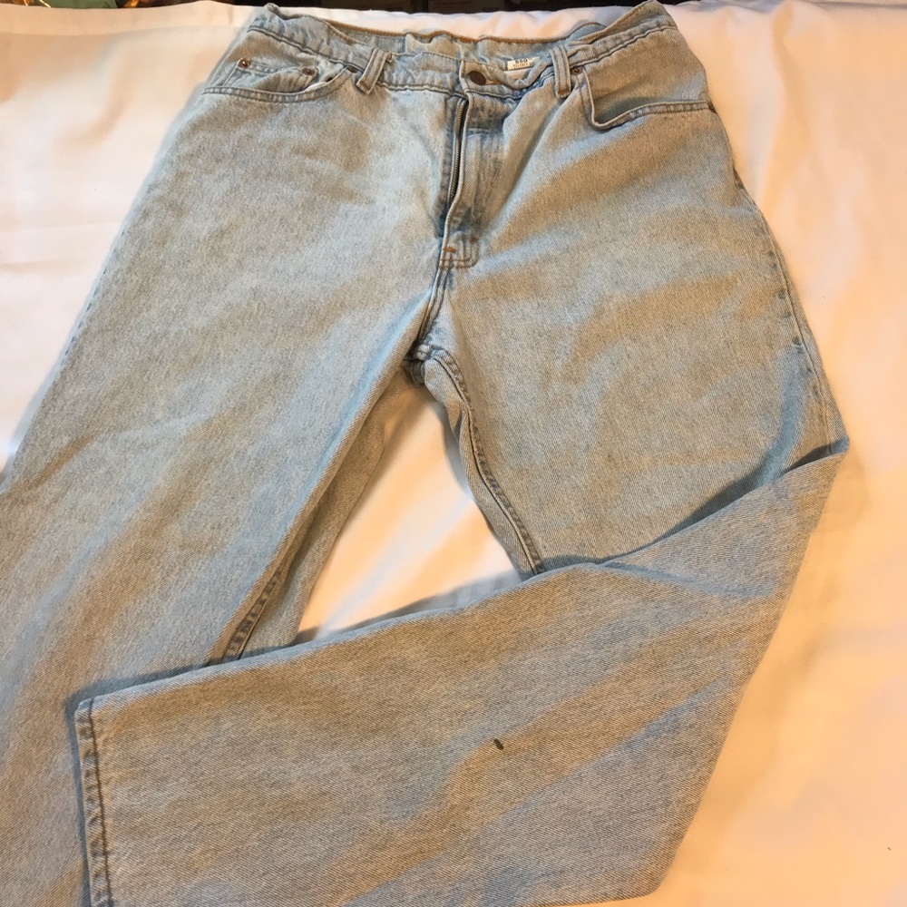 Vintage 90’s Levi’s 550 relaxed fit mom blue jeans